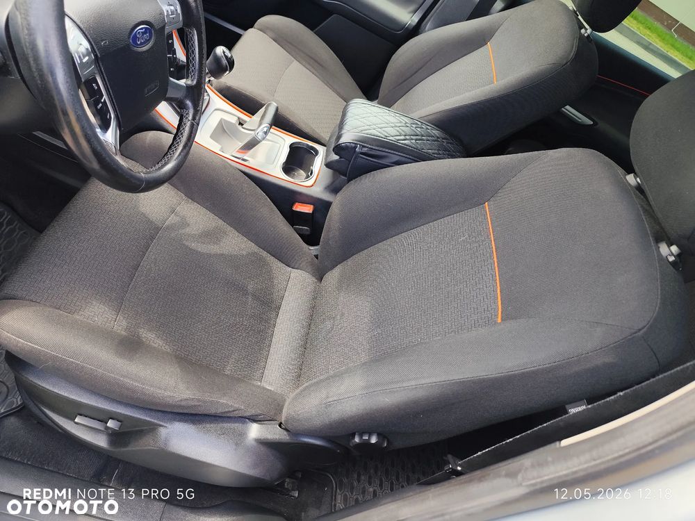 Ford S-Max 2.0 TDCi Ambiente - 24