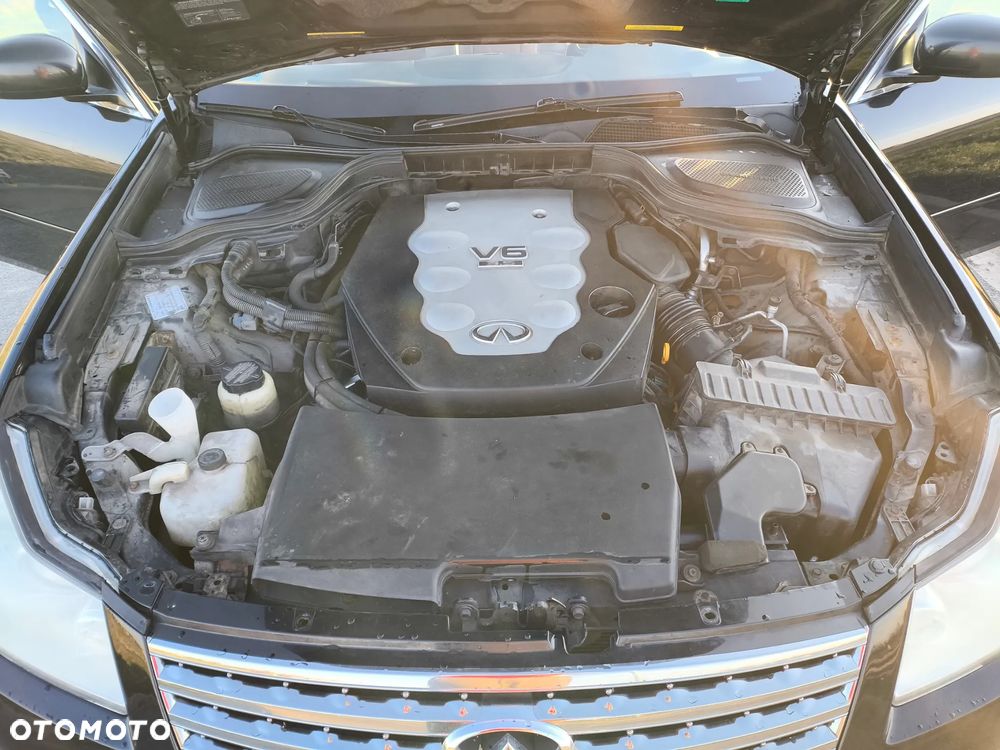 Infiniti M - 30
