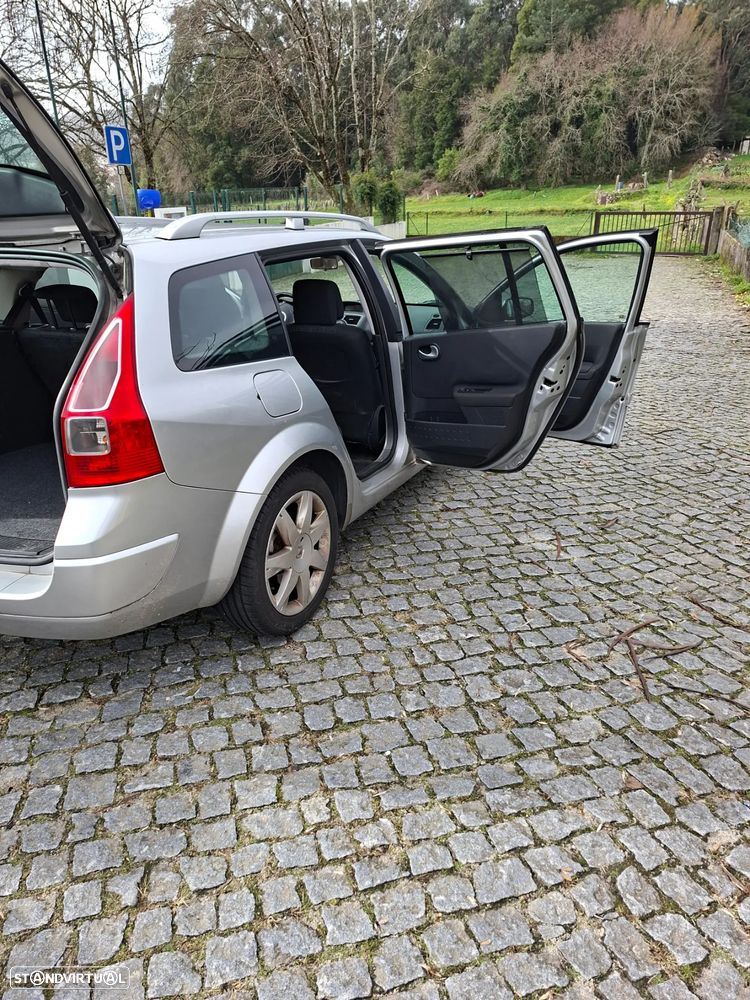 Renault Mégane Break 1.5 dCi Dynamique - 9