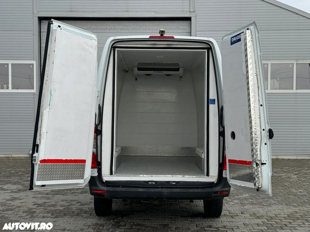 Mercedes-Benz SPRINTER - 8