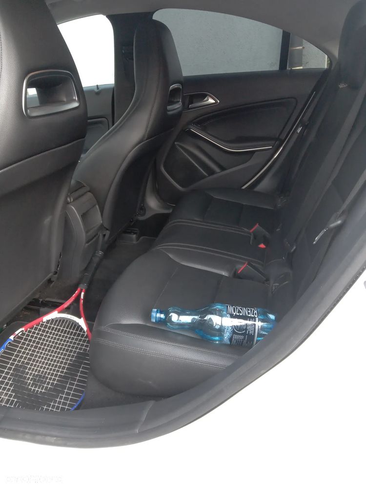 Mercedes-Benz CLA 180 BlueEffICIENCY Edition - 13