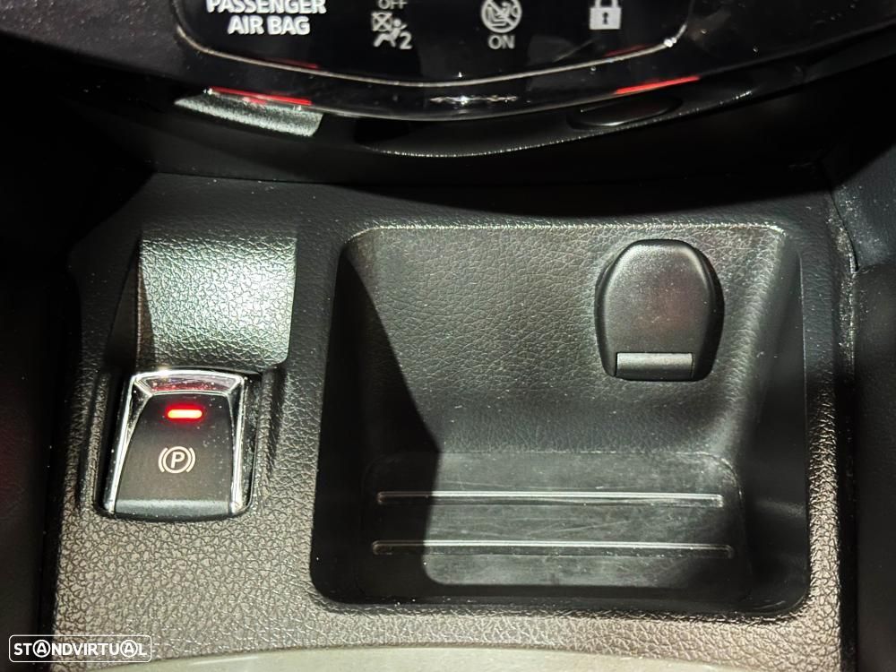 Nissan Qashqai 1.5 dCi N-Connecta Led - 42