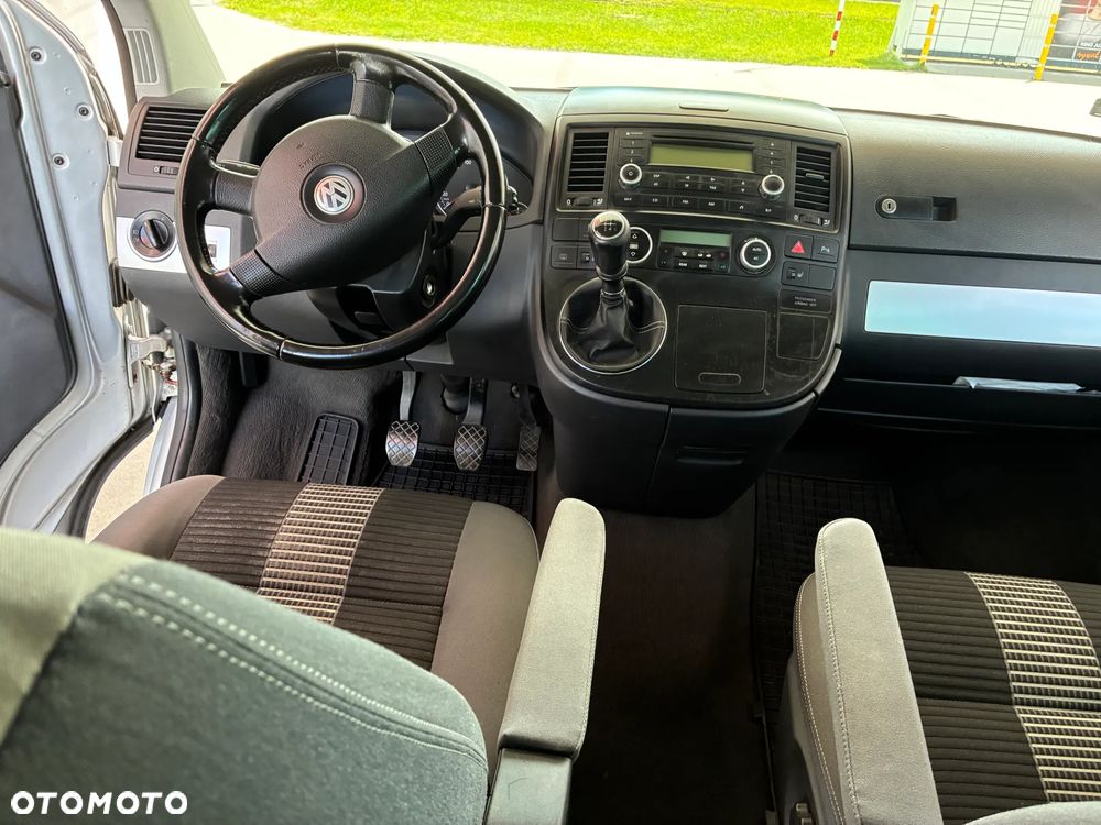 Volkswagen Multivan - 8