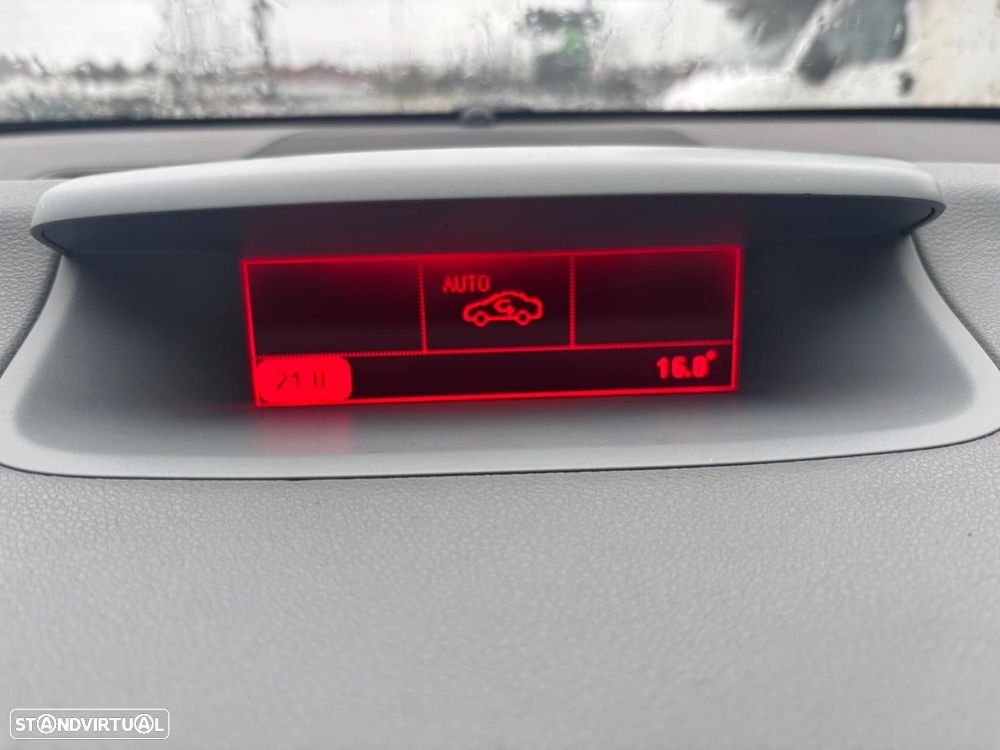 Opel Meriva 1.3 CDTI Cosmo - 28