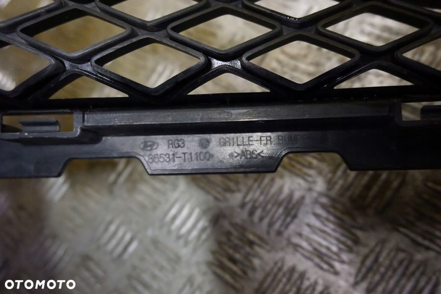GENESIS G80 2020 - 2023 Grill Dolny Kratka w Zderzak USA - 7