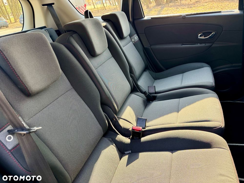 Renault Grand Scenic - 10