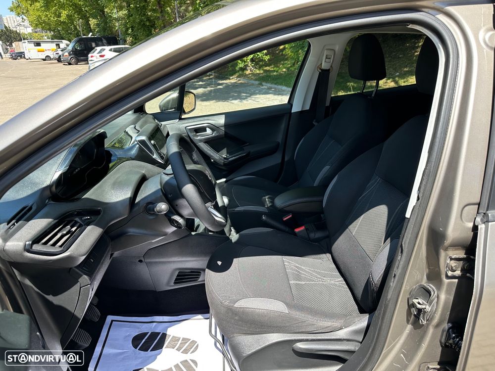 Peugeot 208 1.4 HDi Allure - 9