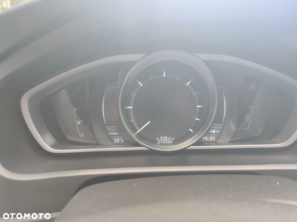 Volvo V40 D4 Summum - 16
