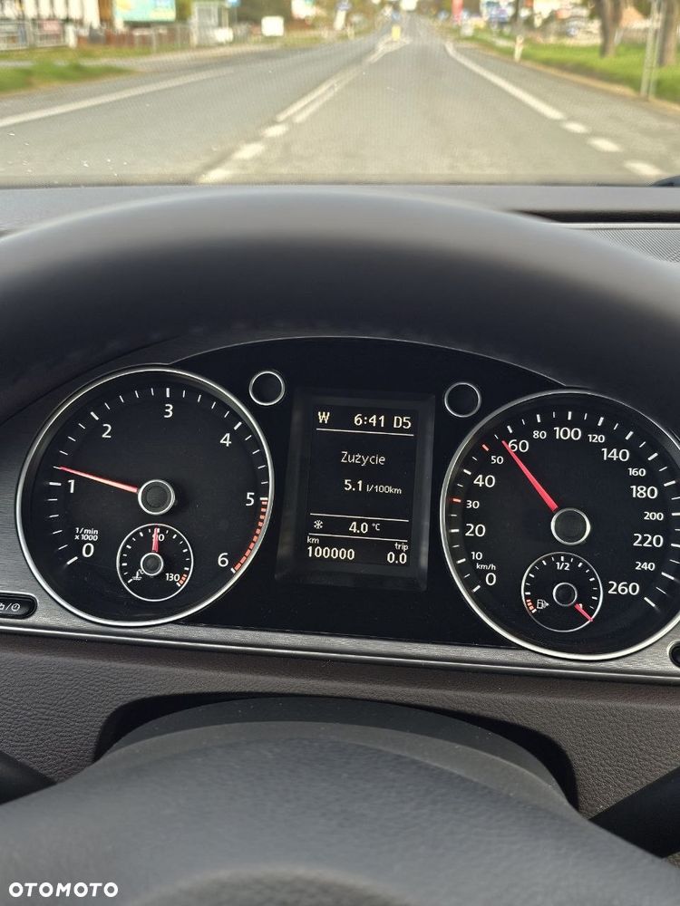 Volkswagen Passat 2.0 TDI Comfortline DSG - 6