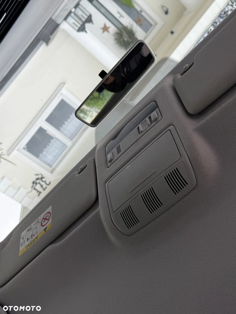 Skoda RAPID Spb 1.2 TSI Style - 10