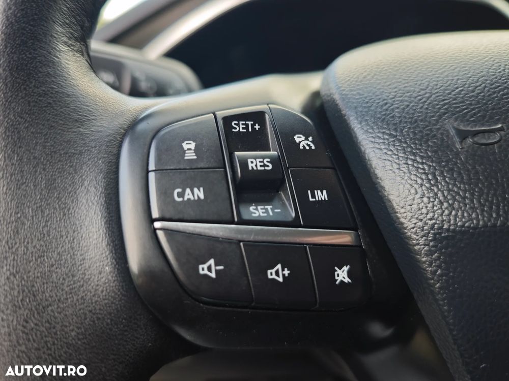 Ford Focus - 13