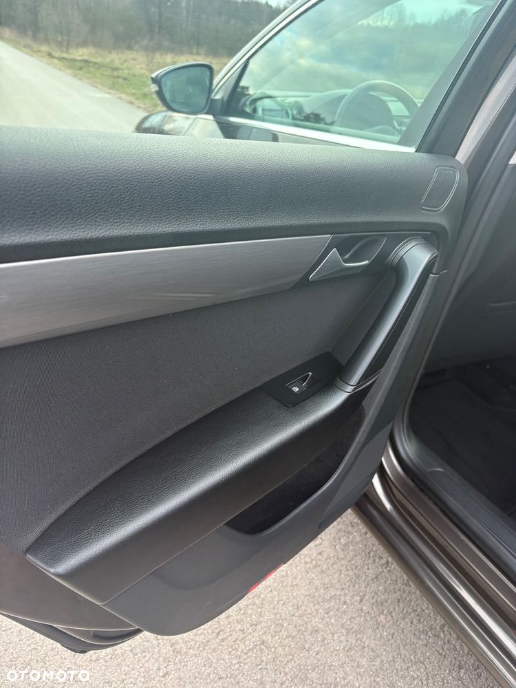 Volkswagen Passat 2.0 Blue TDI SCR Trendline - 18