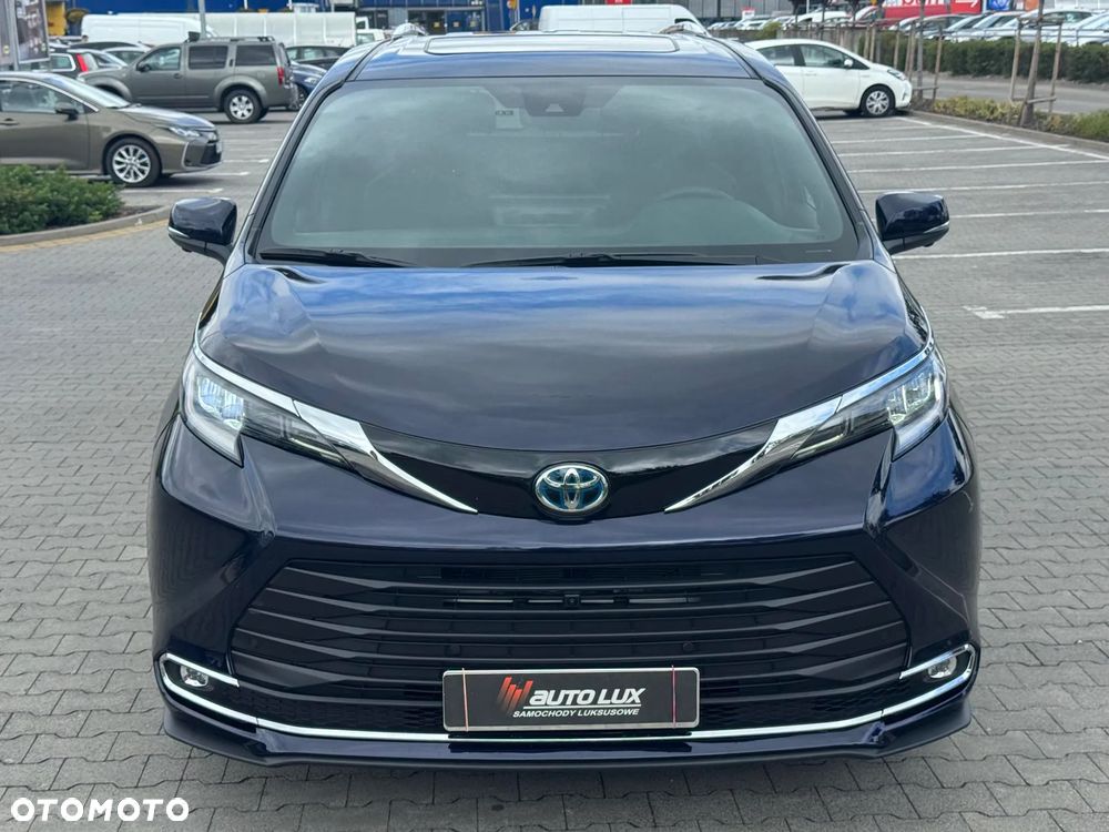 Toyota Sienna - 10