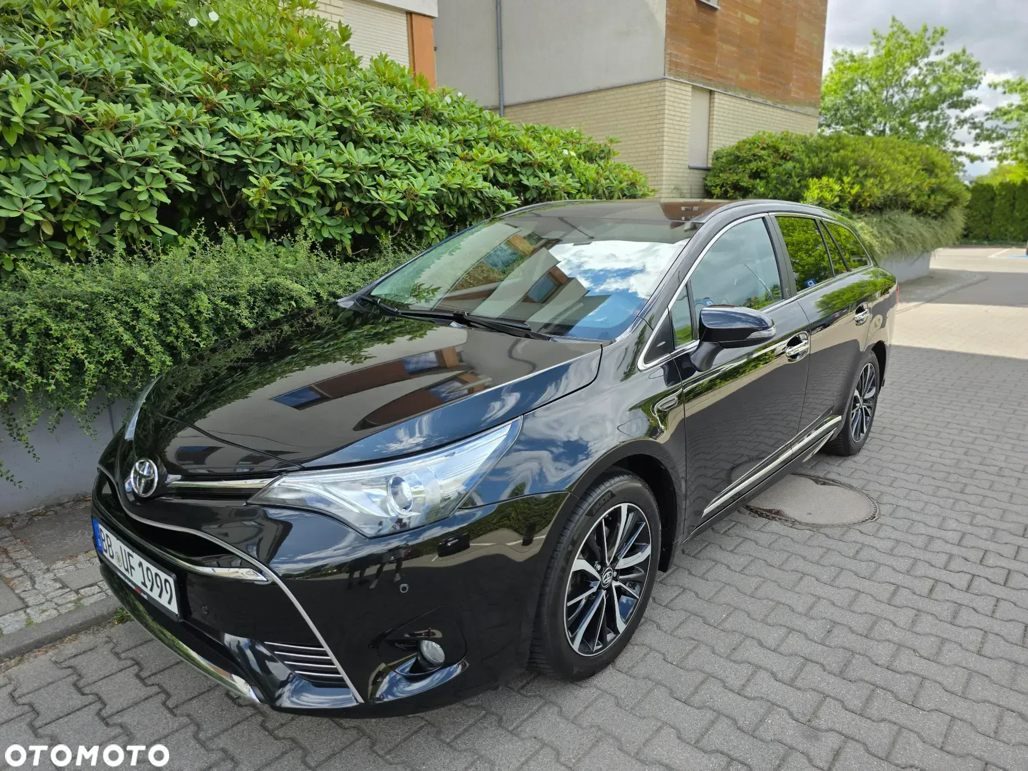 Toyota Avensis Touring Sports 1.8 Team Deutschland - 3