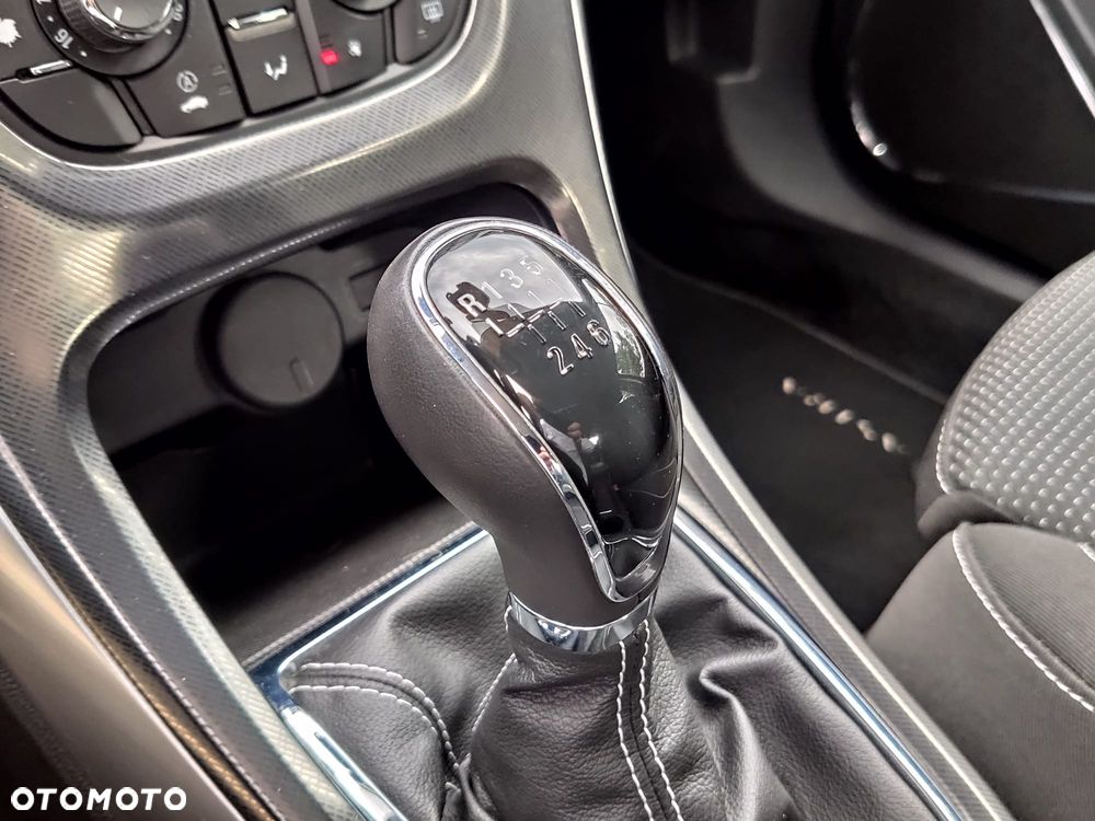 Opel Astra 1.4 Turbo Innovation - 34