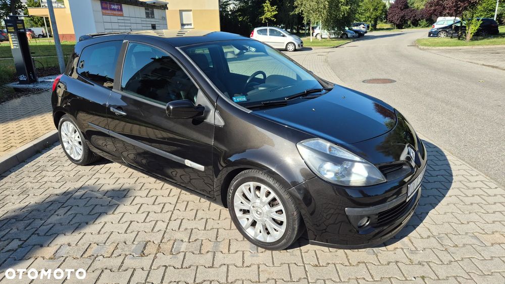 Renault Clio 1.6 Confort Privilege - 1