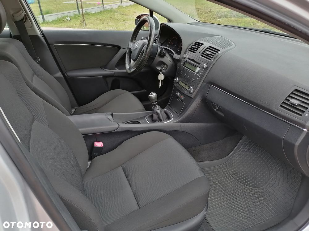 Toyota Avensis 2.0 D-4D 2010 - 10