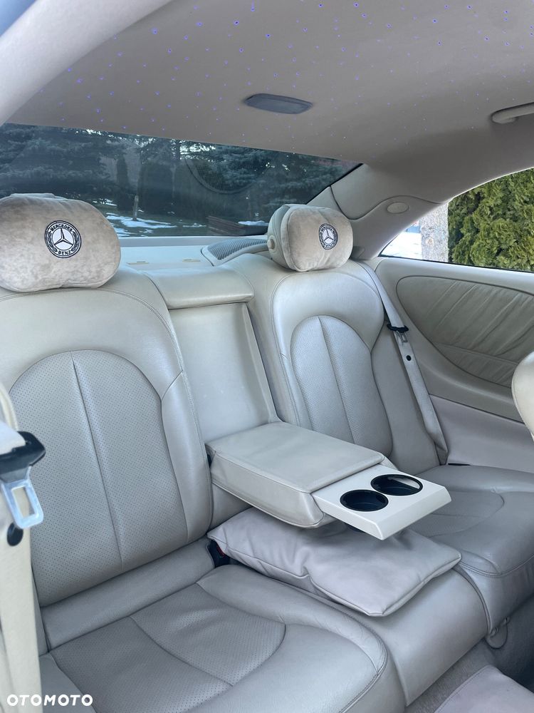 Mercedes-Benz CLK - 13