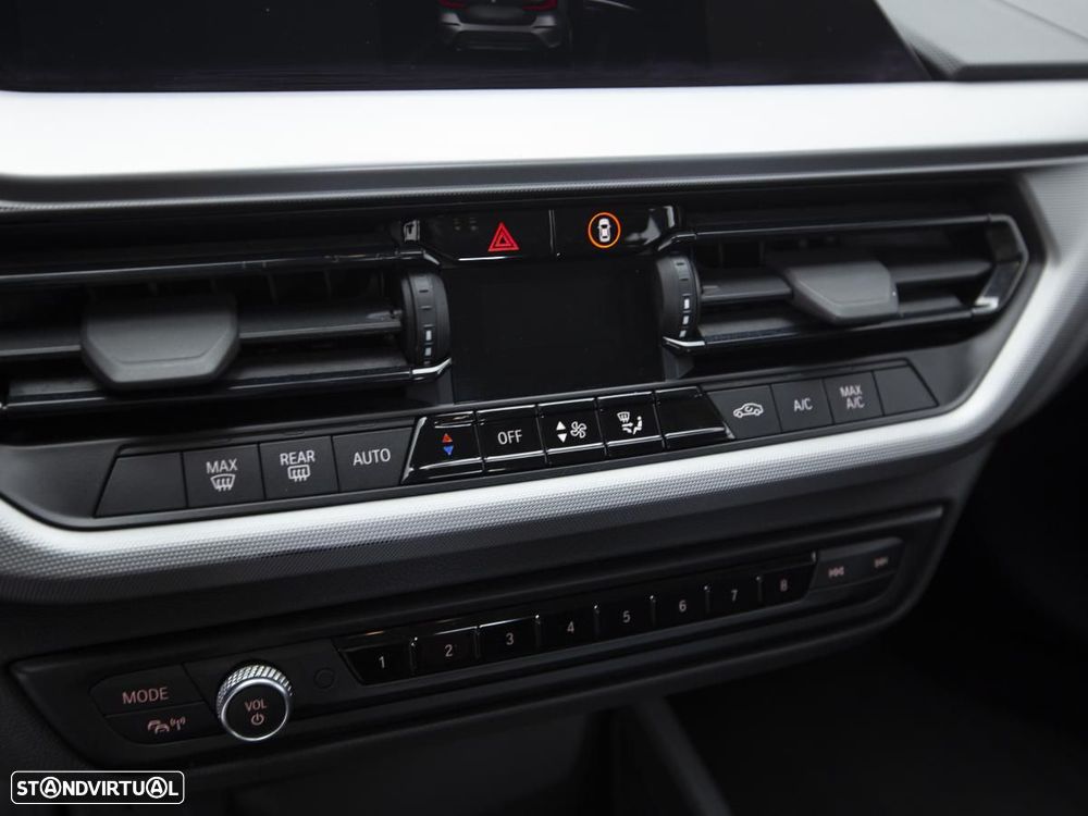 BMW 116 d Corporate Edition Auto - 24