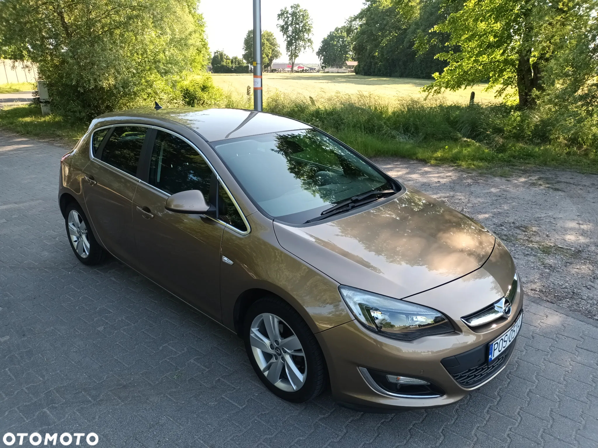 Opel Astra IV 1.4 T Cosmo - 14