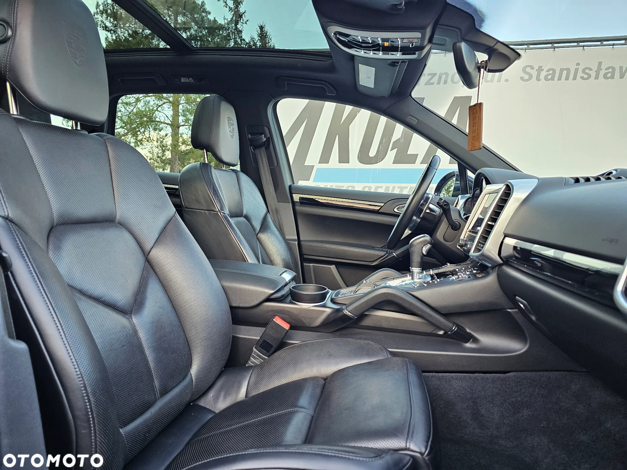 Porsche Cayenne Platinum Edition - 14