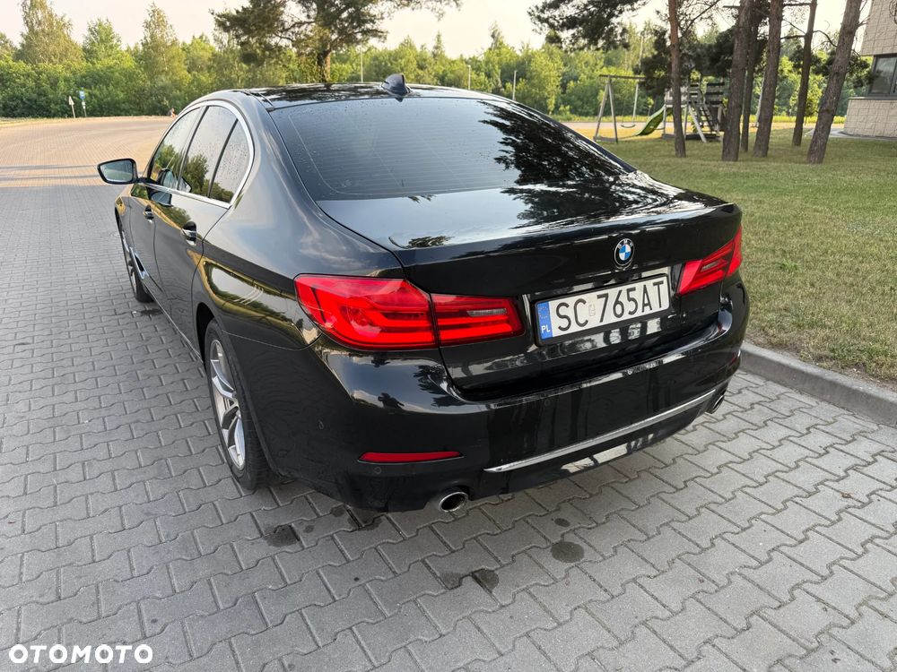 BMW Seria 5 530d xDrive Sport-Aut Luxury Line - 9