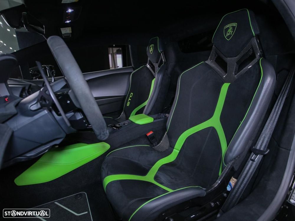 Lamborghini Huracán STO - 8