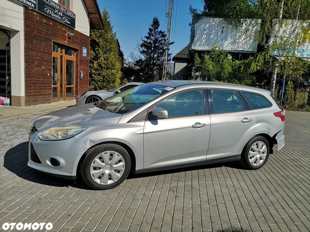 Ford Focus 1.6 TDCi DPF Ambiente - 4