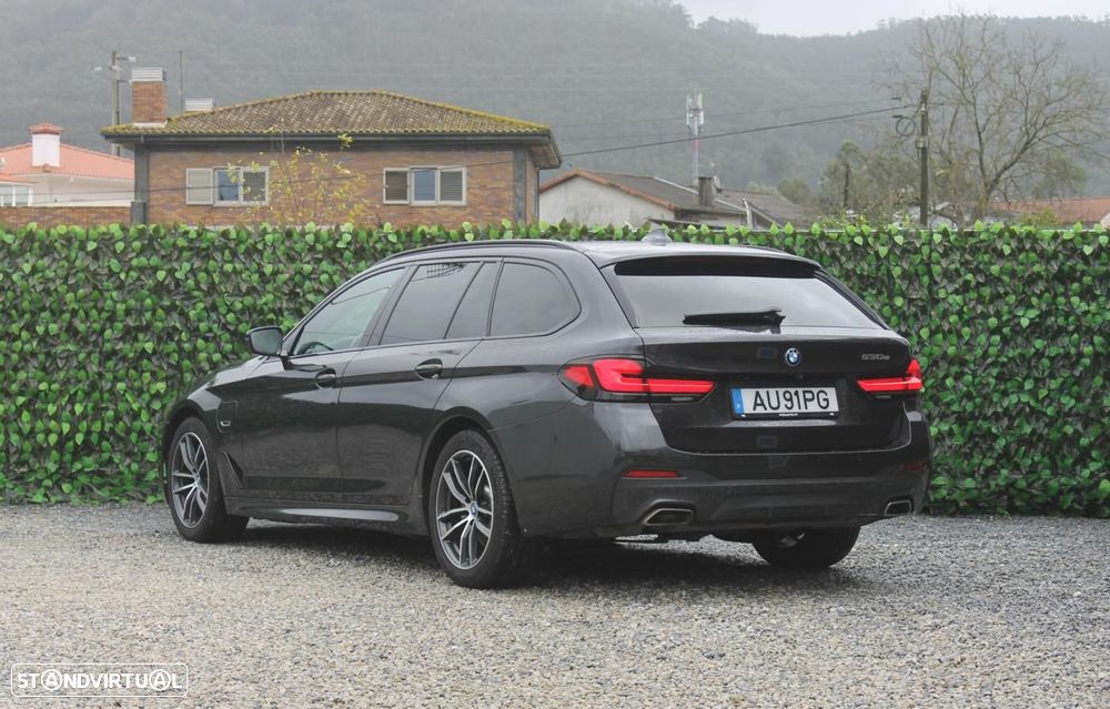 BMW 530 e Pack Desportivo M - 4