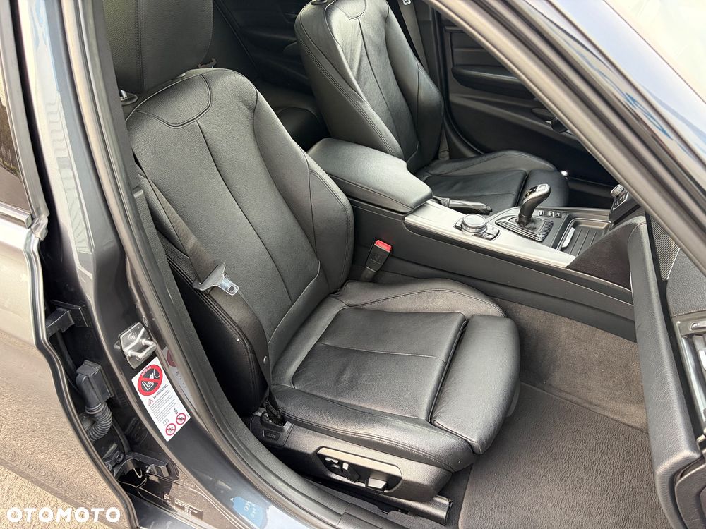 BMW Seria 3 335d xDrive M Sport - 26