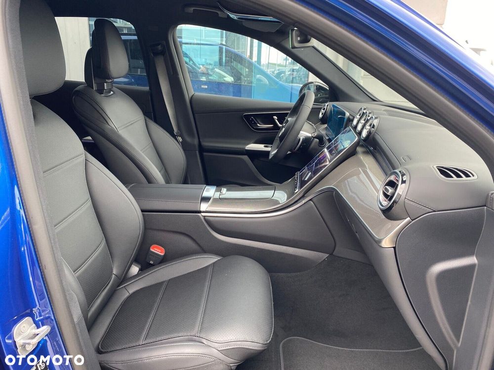 Mercedes-Benz GLC - 22