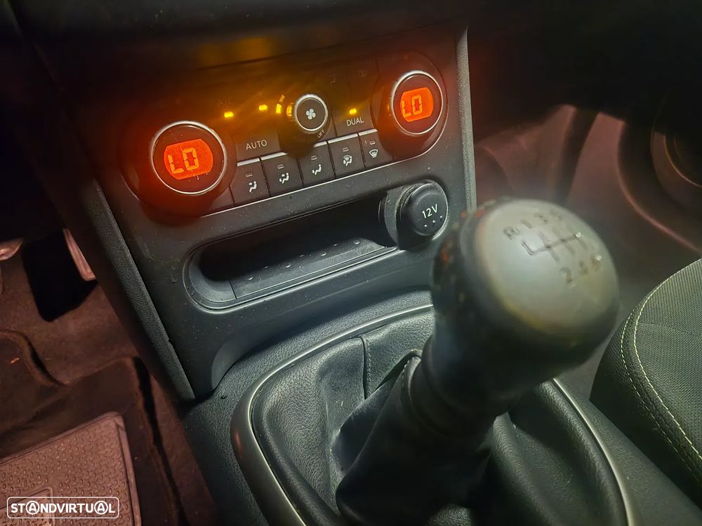 Nissan Qashqai +2 1.5 dCi Tekna Premium 17 - 25