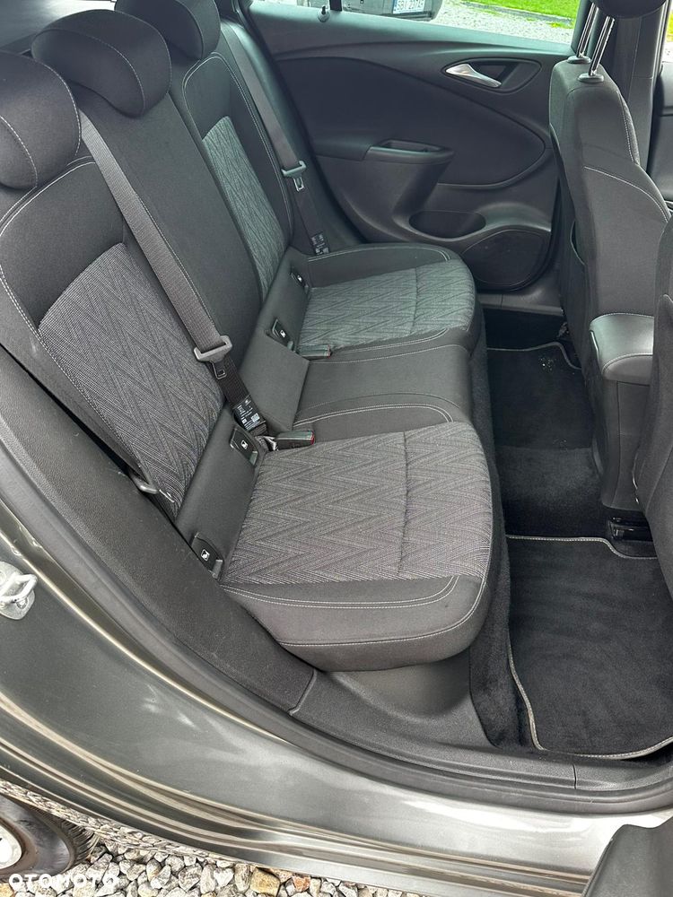 Opel Astra 1.5 D Start/Stop 2020 - 9