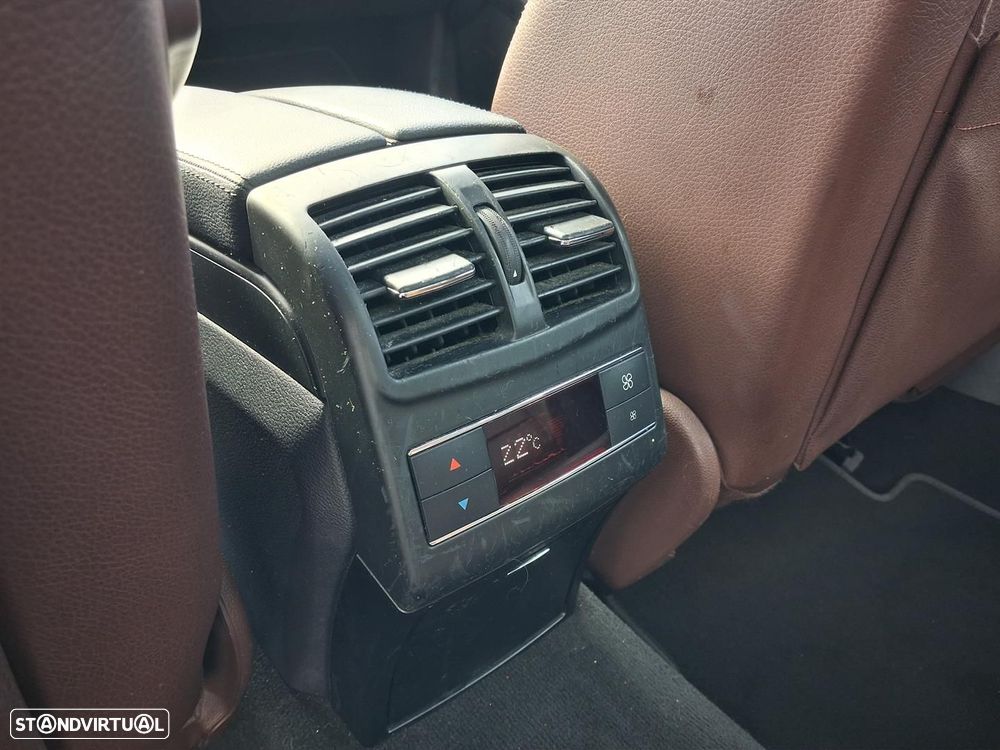 Mercedes-Benz E 250 BlueTEC 9G-TRONIC Edition - 13