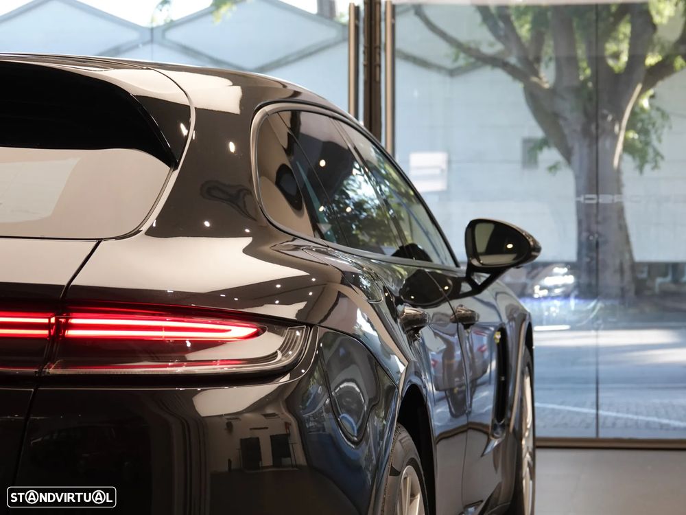 Porsche Panamera Sport Turismo 4 E-Hybrid - 8