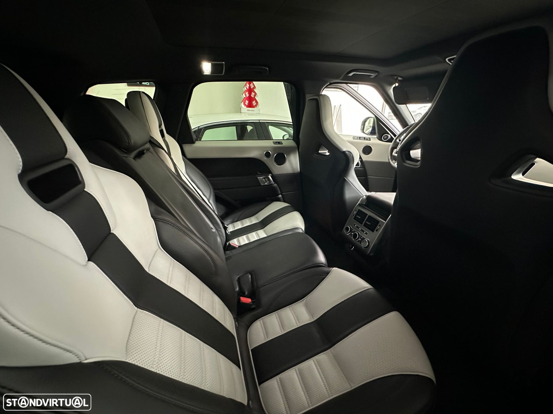 Land Rover Range Rover Sport 5.0 V8 S/C SVR - 19