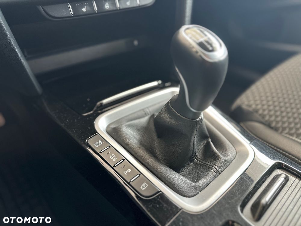 Kia Ceed 1.6 CRDi mHEV L Business Line - 15