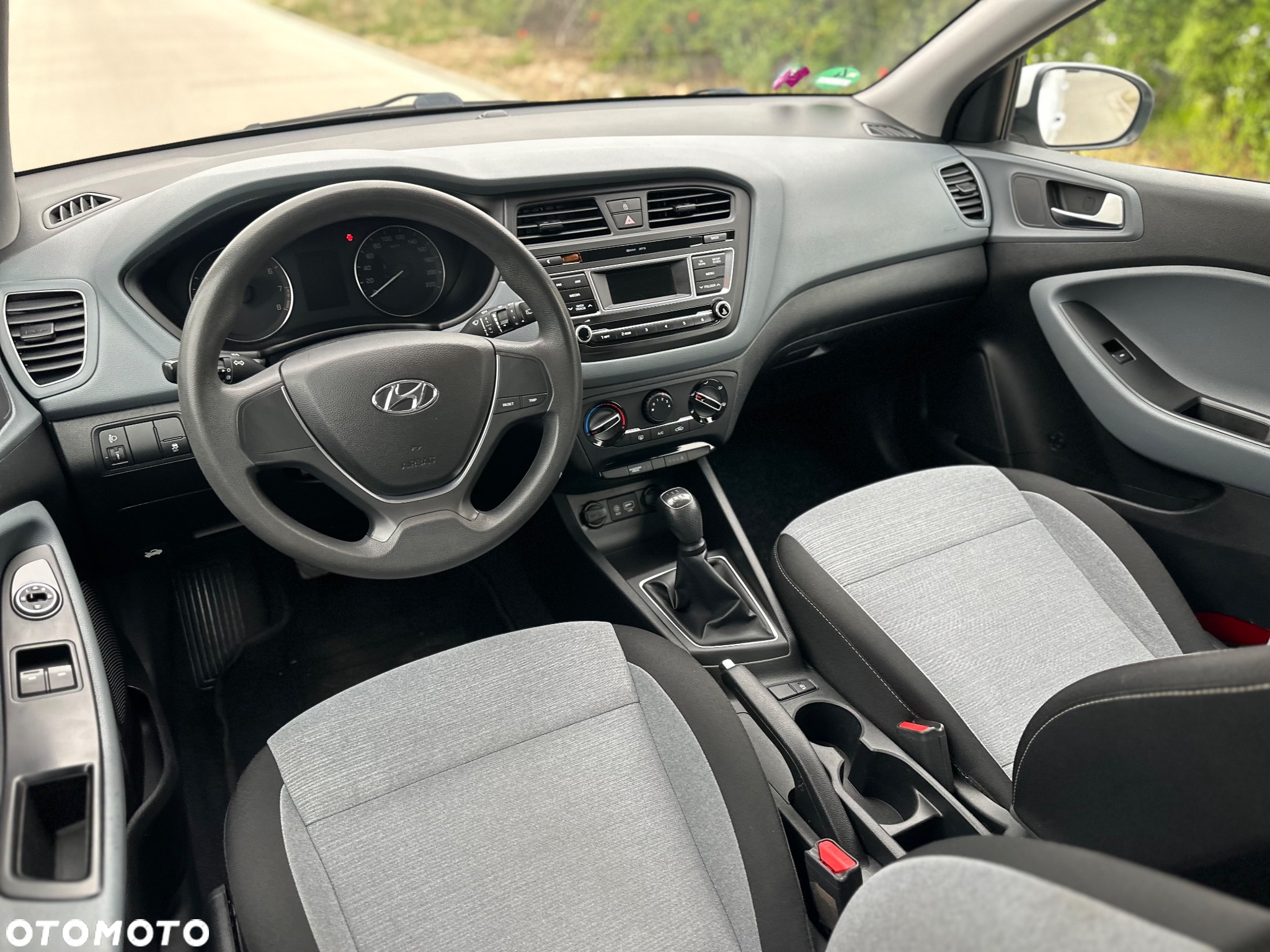 Hyundai i20 1.2 - 10