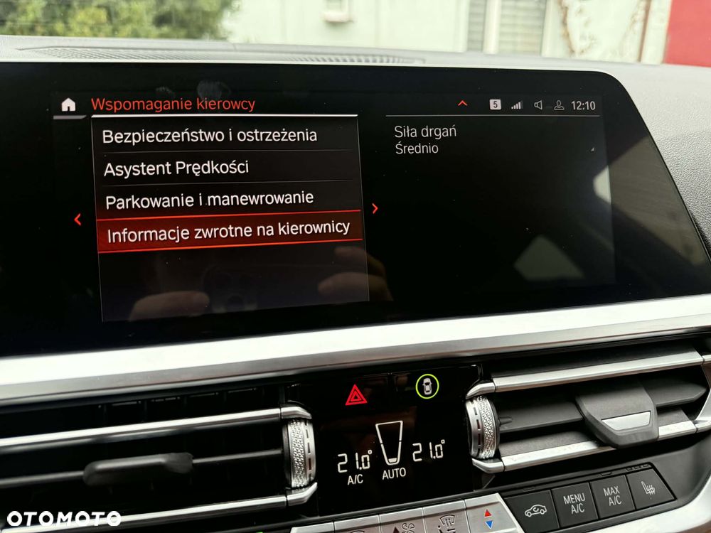 BMW Seria 3 320d xDrive Luxury Line - 23