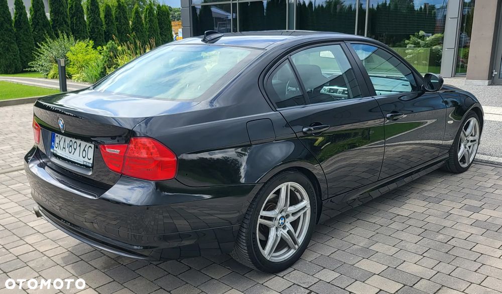 BMW Seria 3 320i Edition Sport - 11