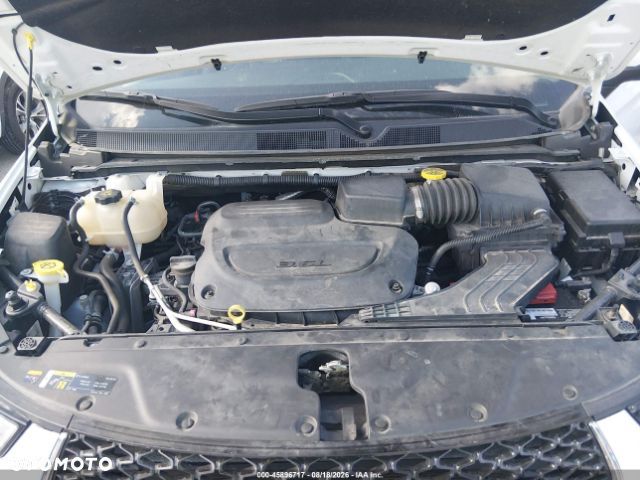 Chrysler Pacifica - 8