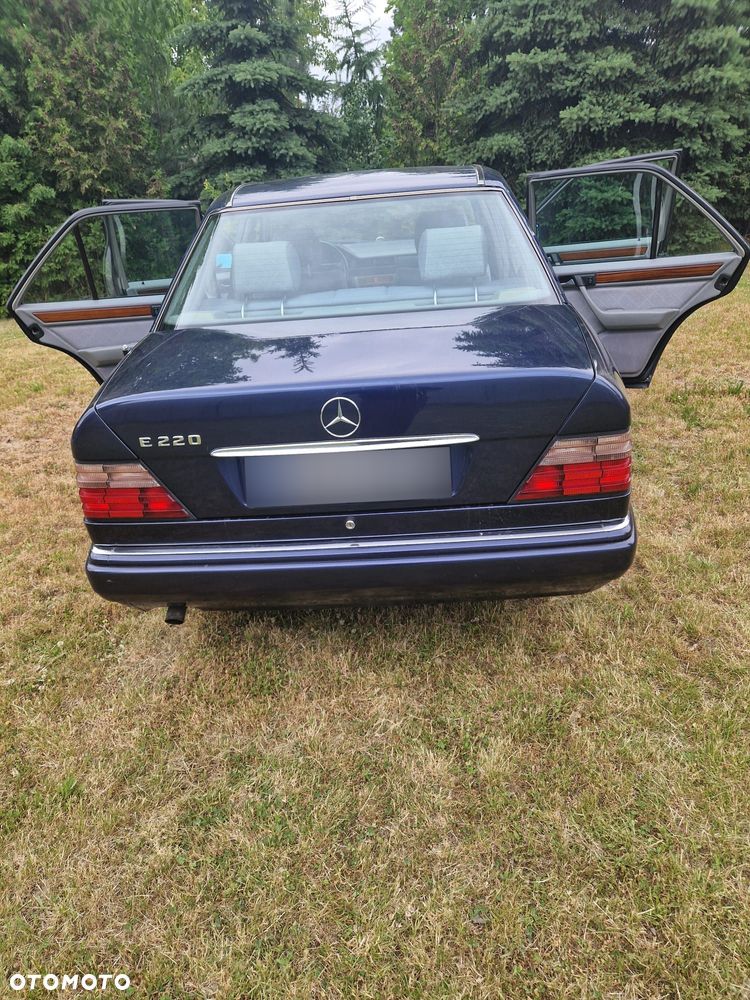 Mercedes-Benz Klasa E 220 - 2