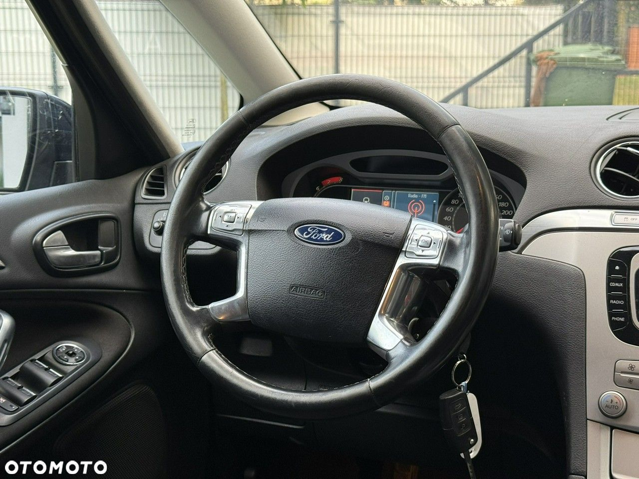 Ford S-Max - 12