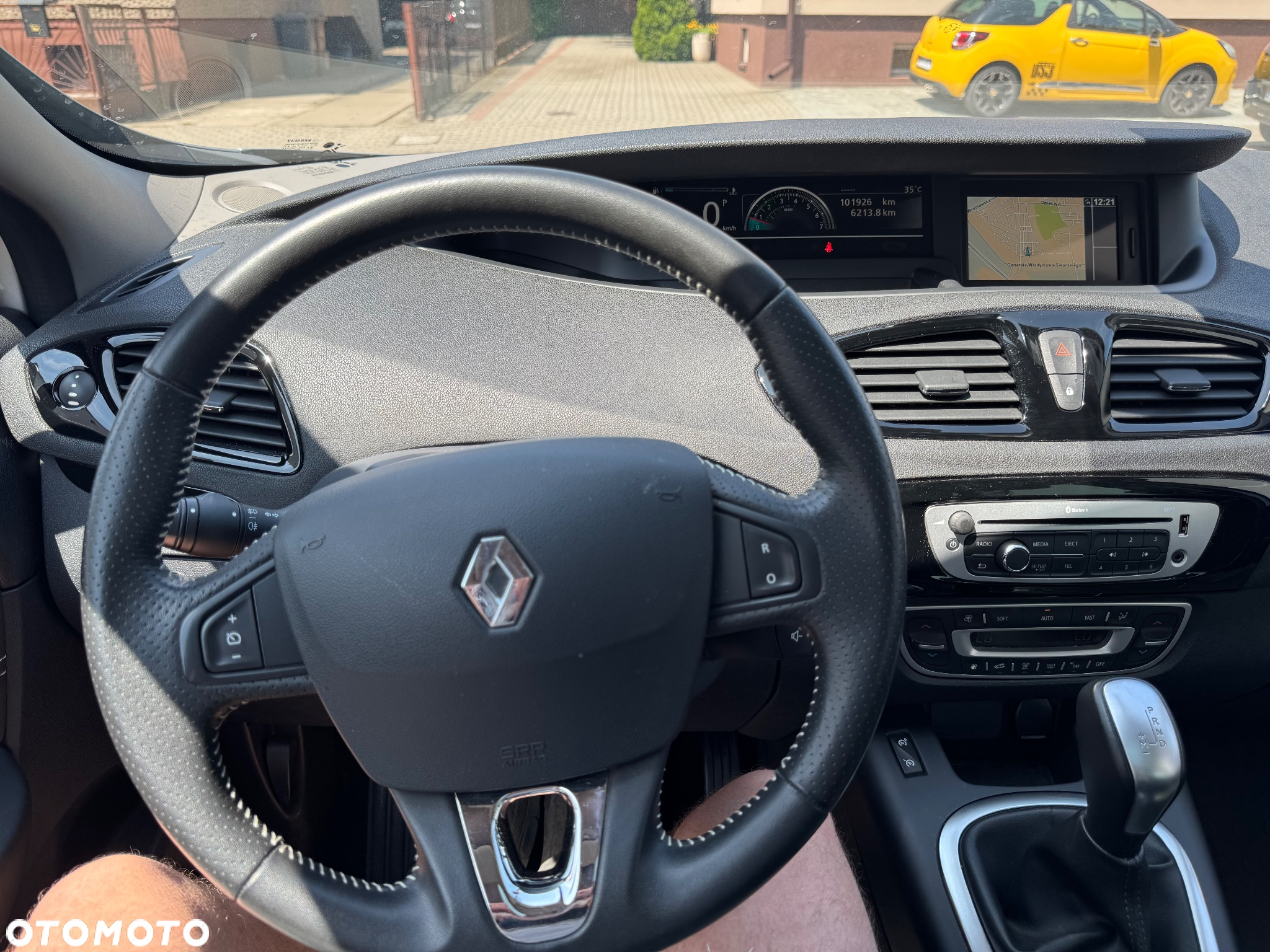 Renault Scenic 2.0 16V 140 CVT Bose Edition - 11