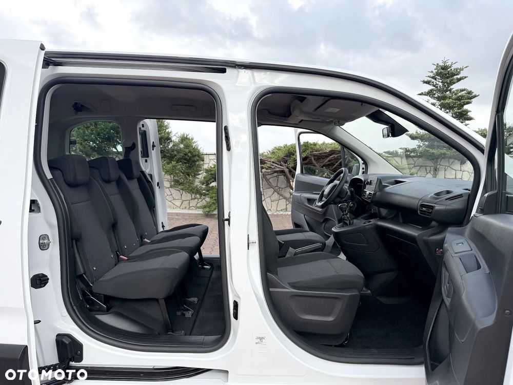 Toyota Proace City Verso 1.2 D-4T Combi - 19