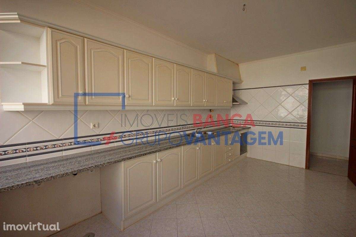 APARTAMENTO T2 SANTARÉM - Grande imagem: 2/11
