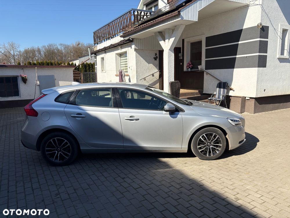 Volvo V40 T2 - 5