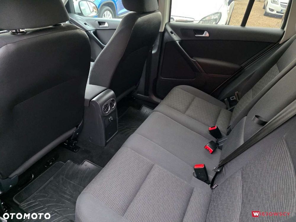 Volkswagen Tiguan - 16