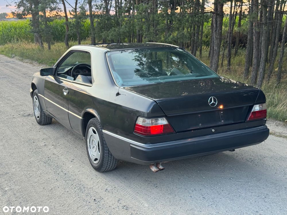 Mercedes-Benz W124 (1984-1993) - 29