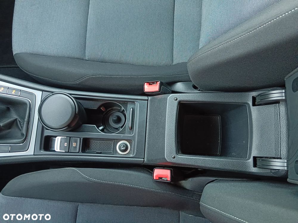 Volkswagen Golf 1.2 TSI BMT Start - 9